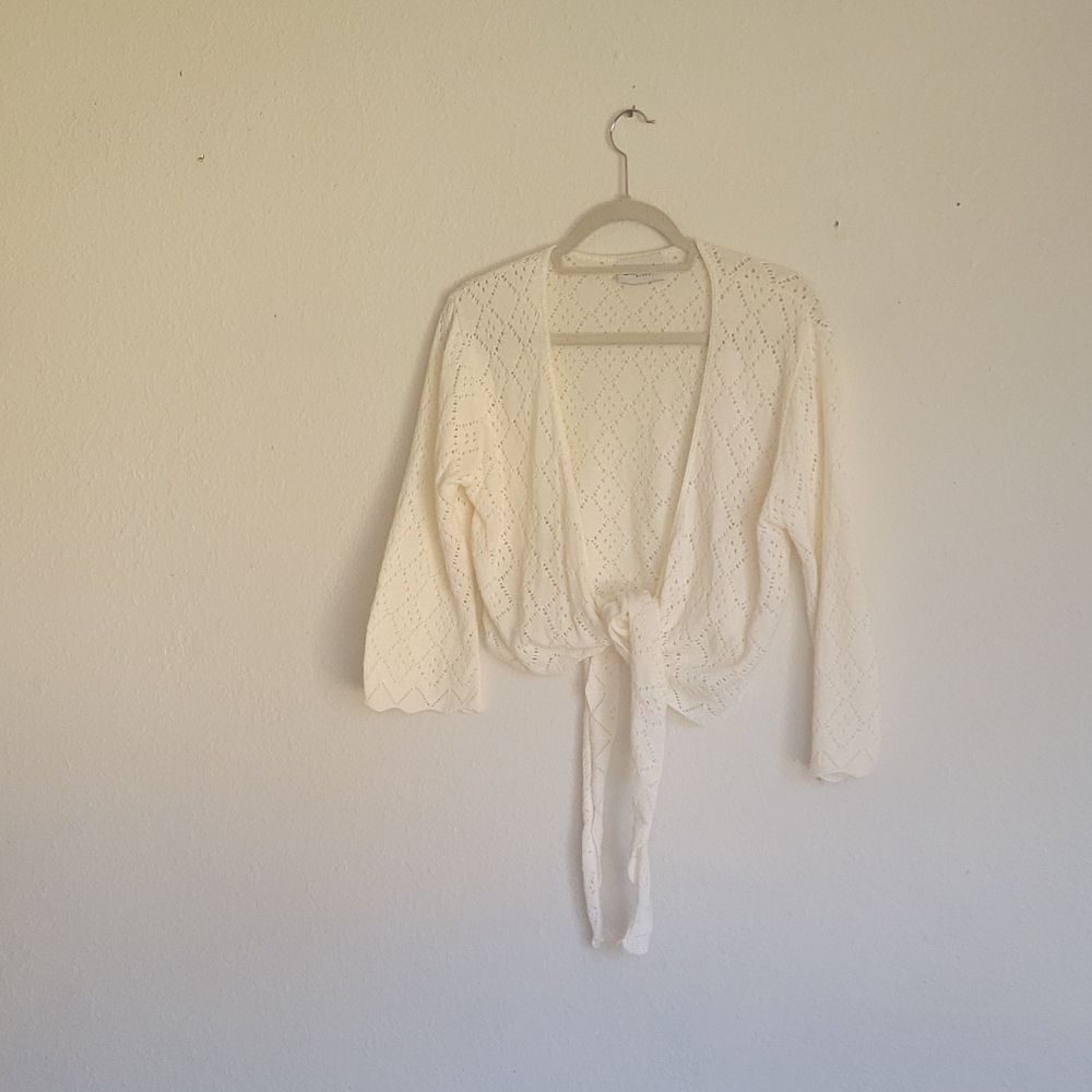Classic blues cardigan color ivory missing tag size